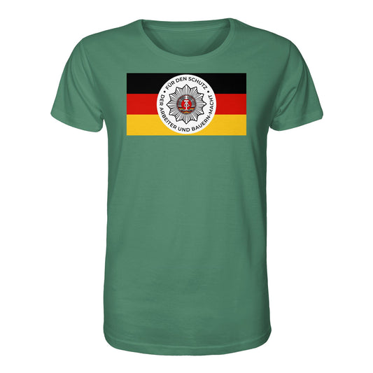 DDR Ostalgie Bio-Shirt Unisex • NVA - FÜR DEN SCHUTZ DER ARBEITER- UND BAUERNMACHT (ORIGINAL BANDEROLE)
