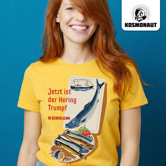 DDR Ostalgie Shirt Unisex • JETZT IST DER HERING TRUMPF (ORIGINAL KONSUM-PLAKAT)